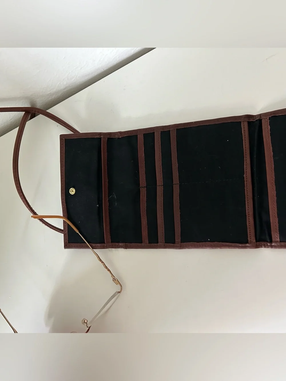 EUC - Brown Wallet on a String, Crossbody Liz Claiborne Bag